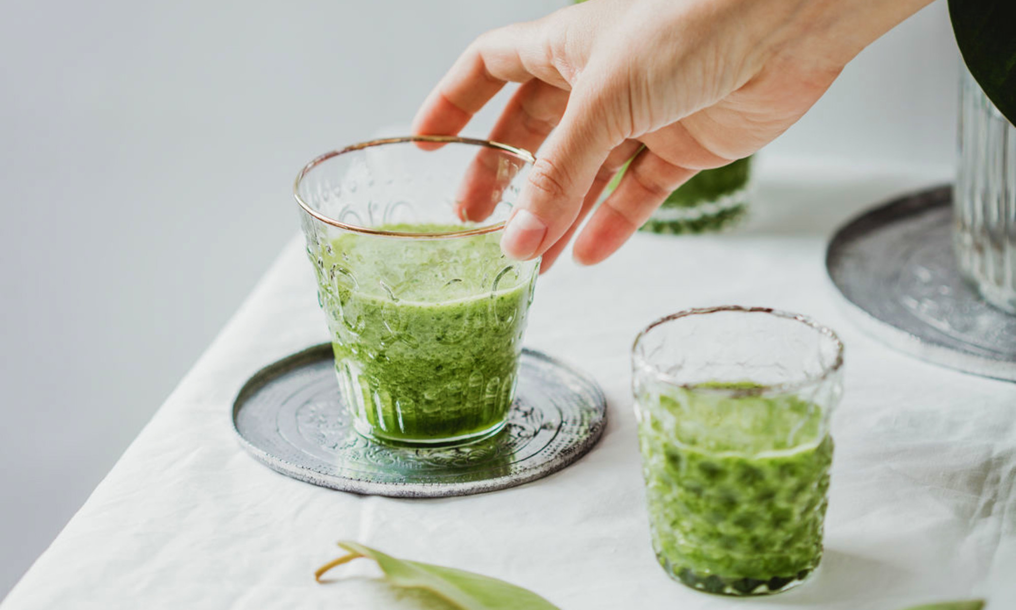 The One Smoothie This Gastroenterologist Swears By For A Healthy Gut