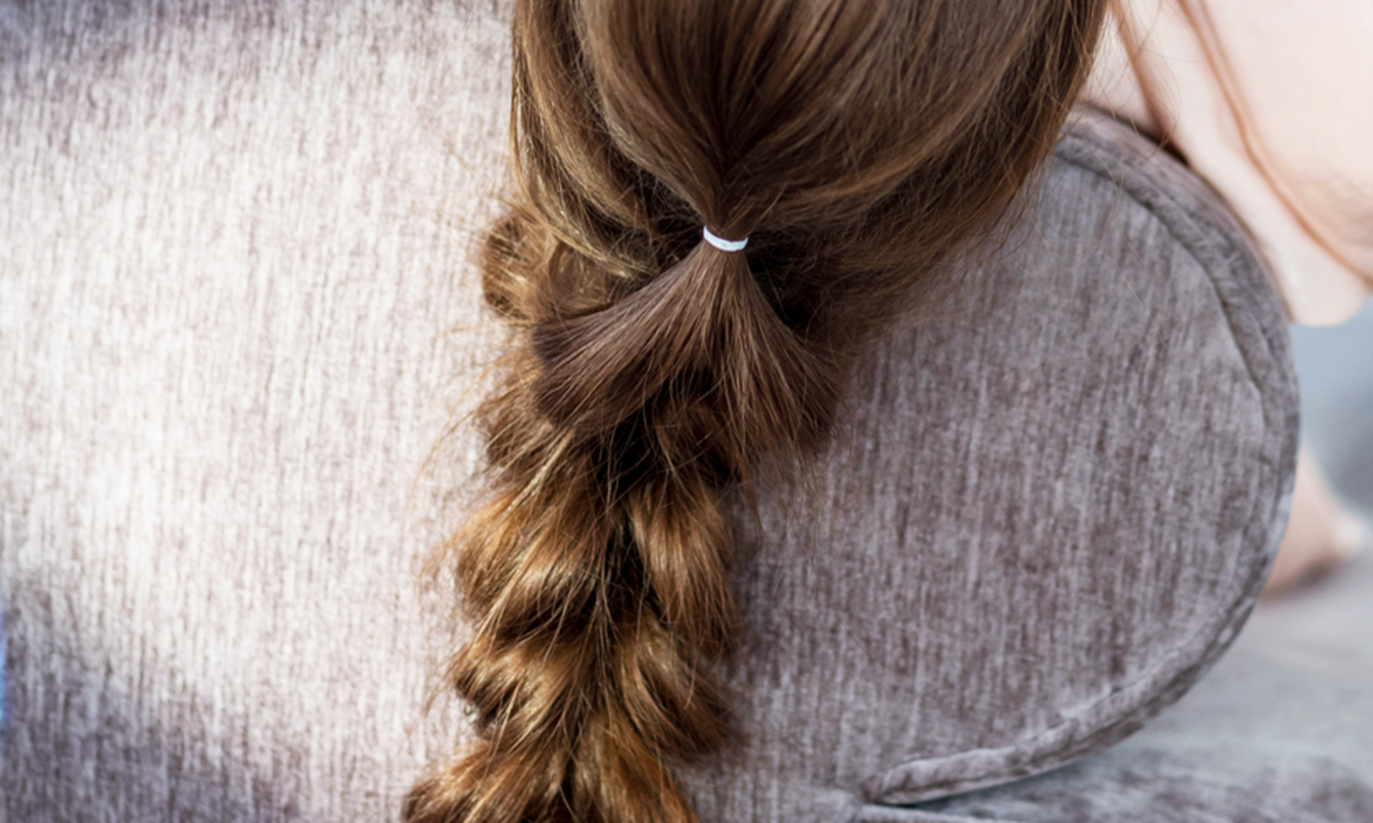 How To Use Essential Oils To Remove Rubber Bands From Hair | mindbodygreen