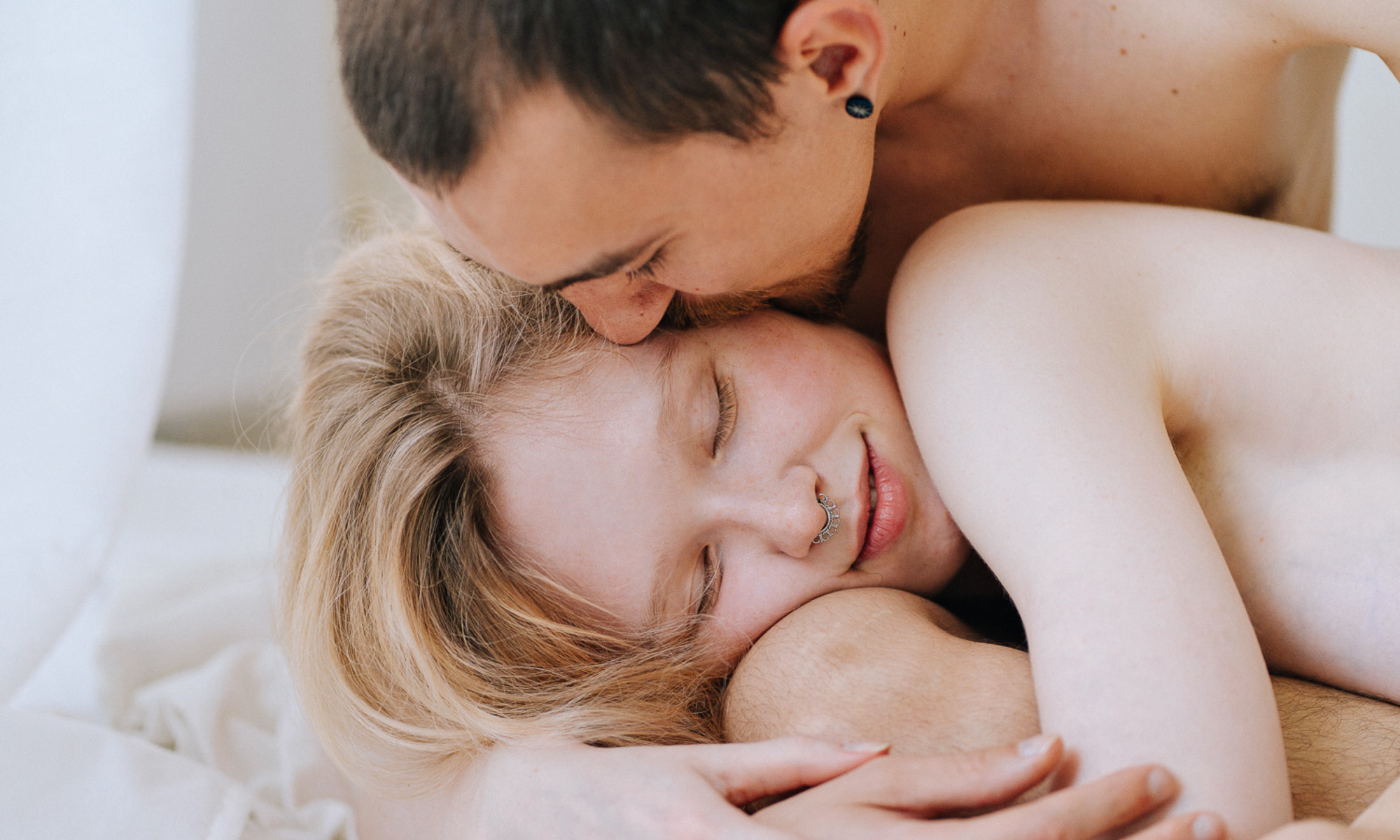 How To Please A Woman The 5 Things Women Want In Bed mindbodygreen