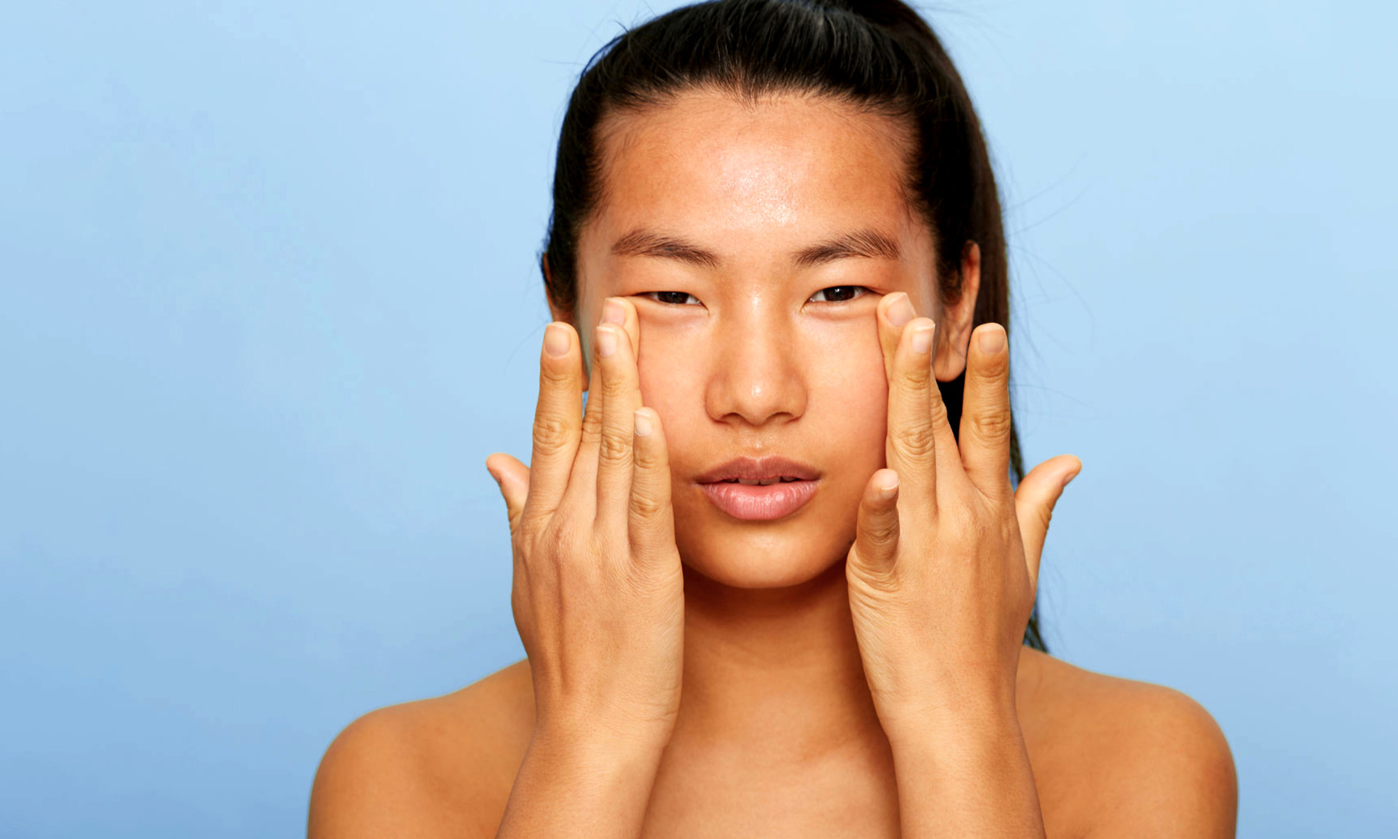 Serum Or Moisturizer: What Goes First In Your Skin Care Routine?