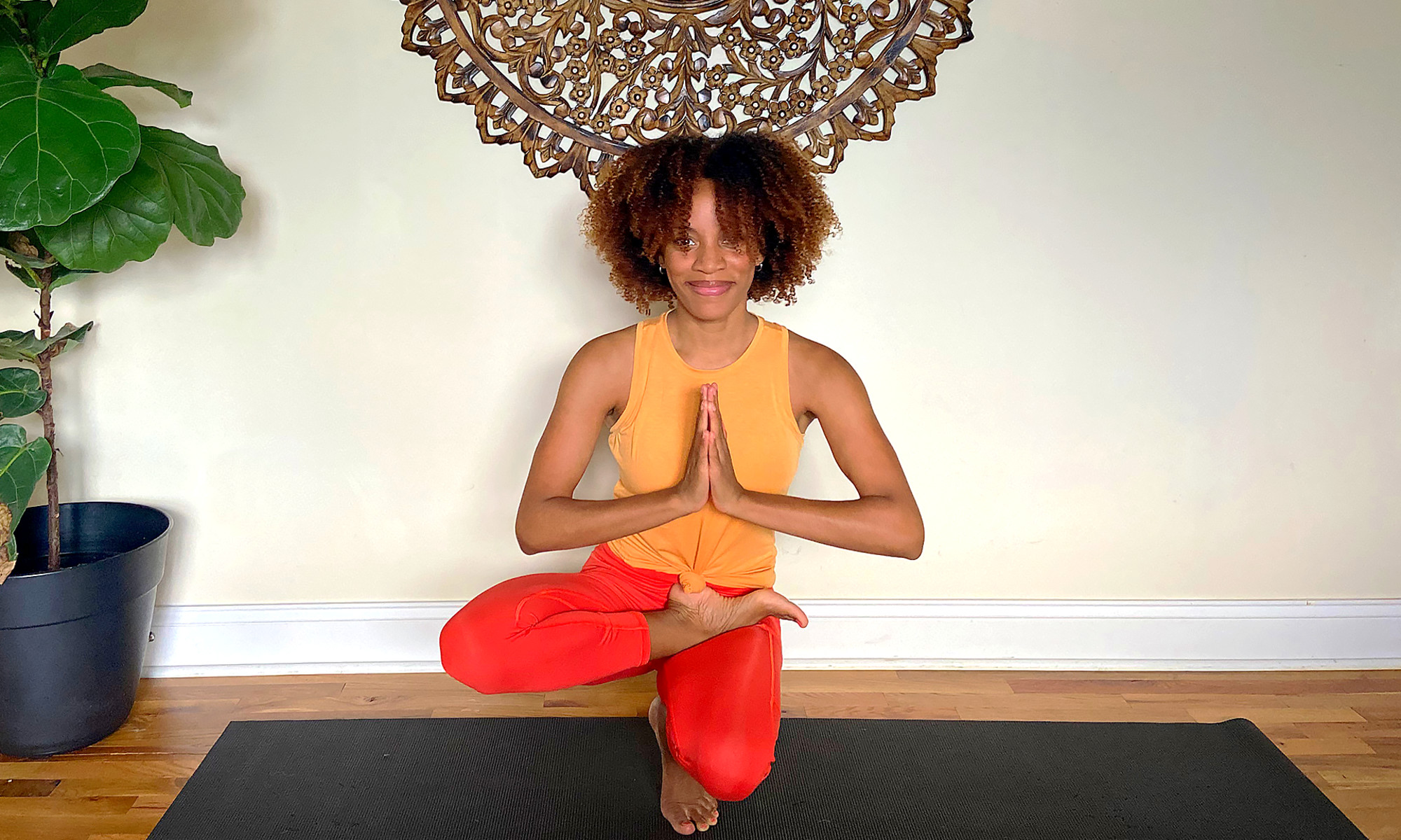 Find Your Balance (Literally) With This Ankle- & Toe-Strengthening Yoga Pose