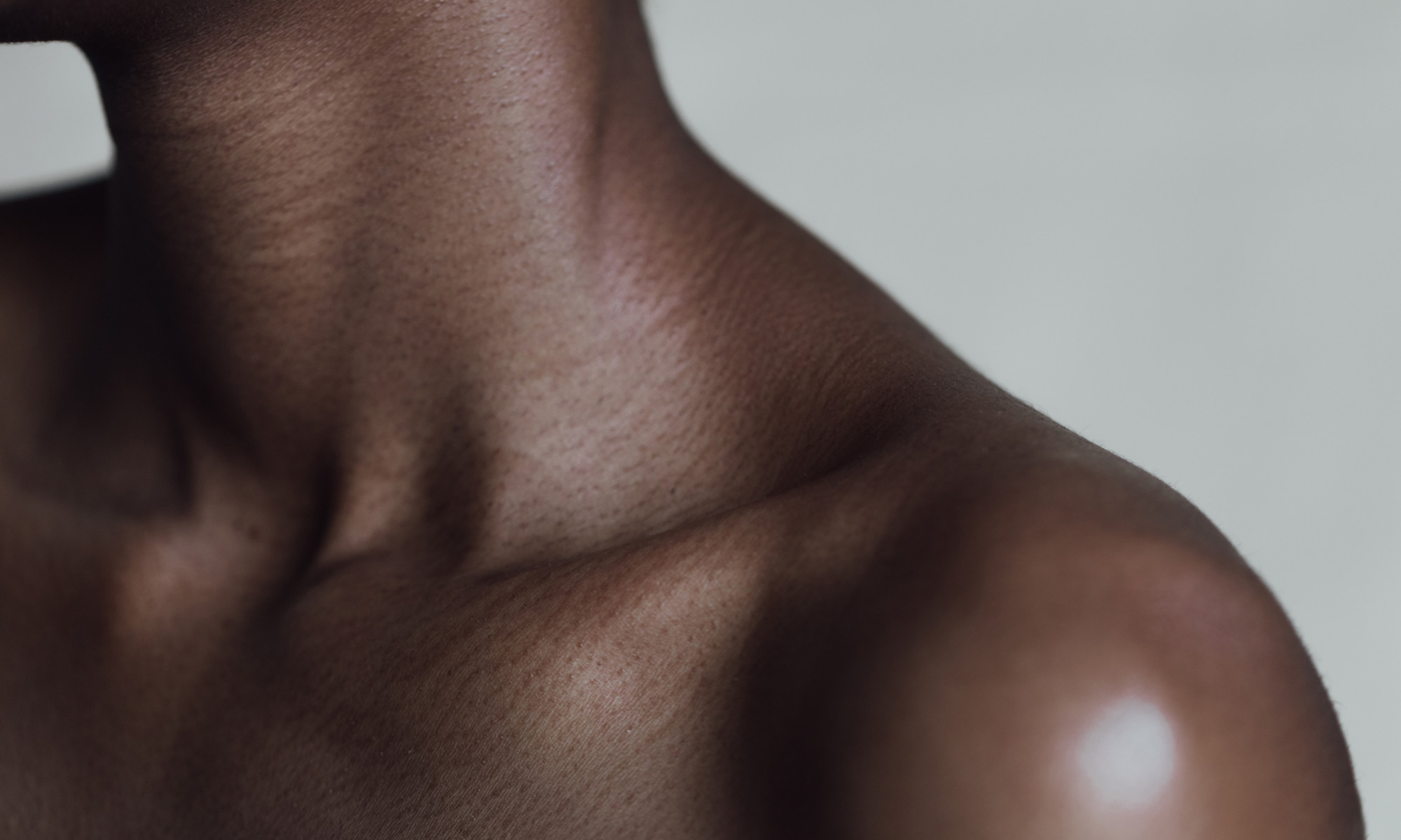 I’m In My 30s & Already Have Fine Lines On My Chest & Décolletage — What I’m Doing