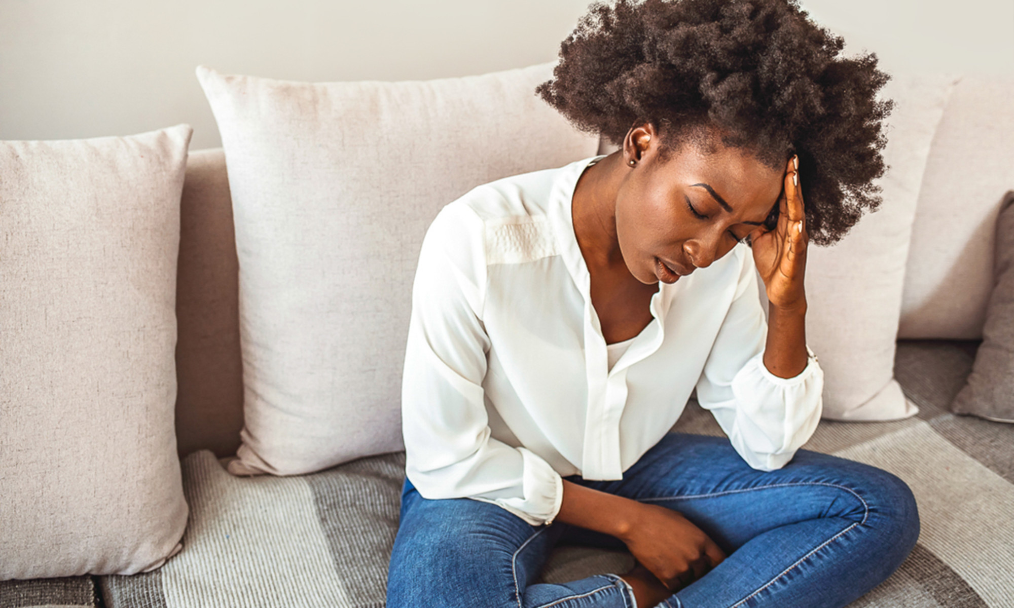 5 Foods To Avoid If You Get Migraines & How To Find Your Individual Triggers