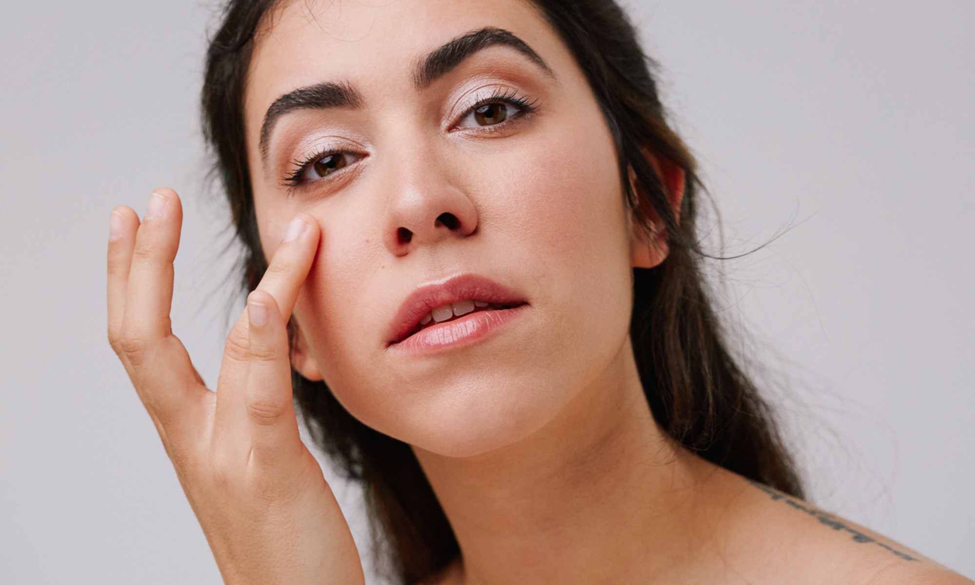 This Concealer & Eyeshadow Trick Can Make Your Eyes Appear Bigger