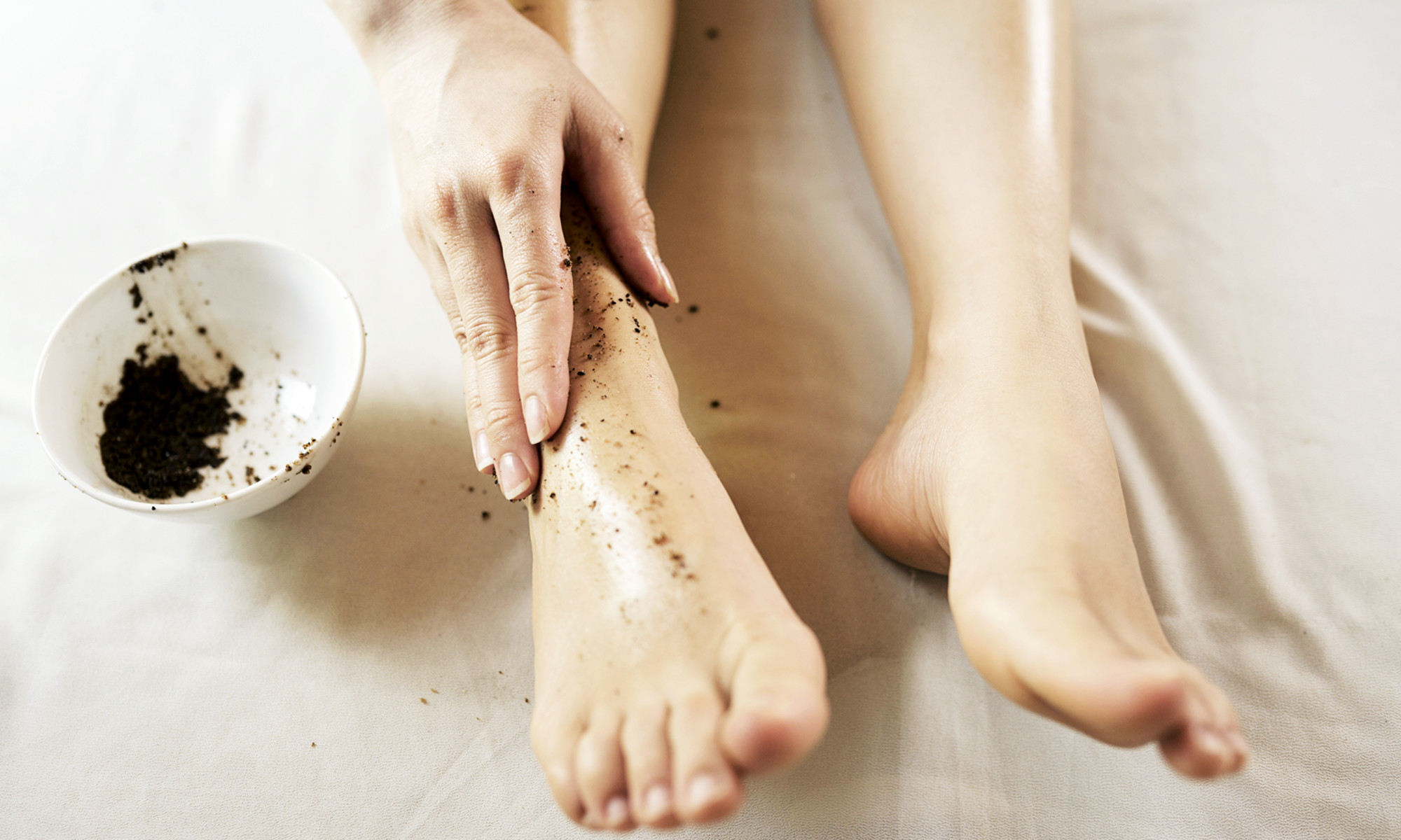 5 DIY Foot Scrubs For Smooth Soles & How To Use Them Right