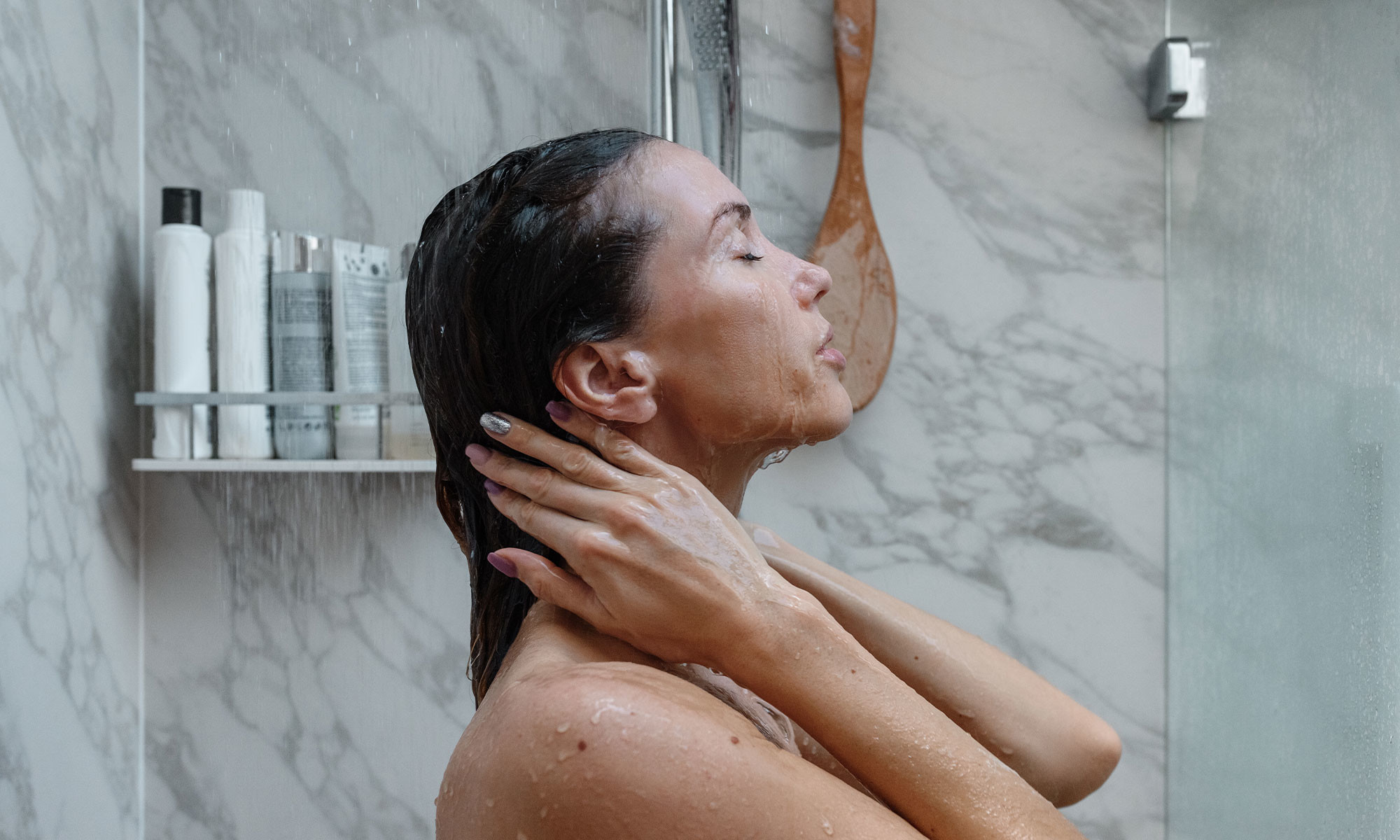 The perfect routine and products for an 'everything shower' from