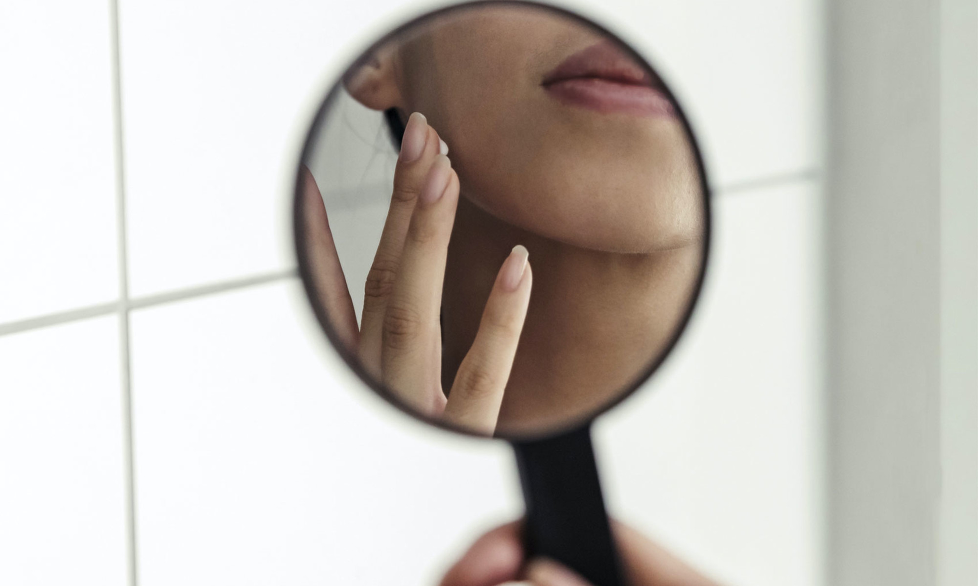 Once & For All: Does Biotin Cause Breakouts? Derms Explain