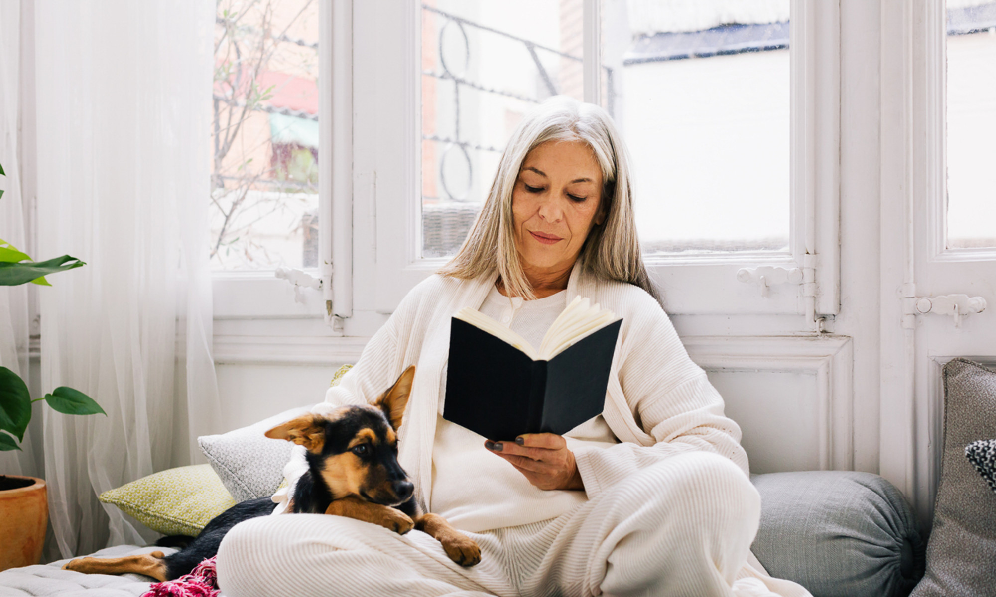 3 Neurologist-Approved Tips To Sharpen Your Mind During Downtime
