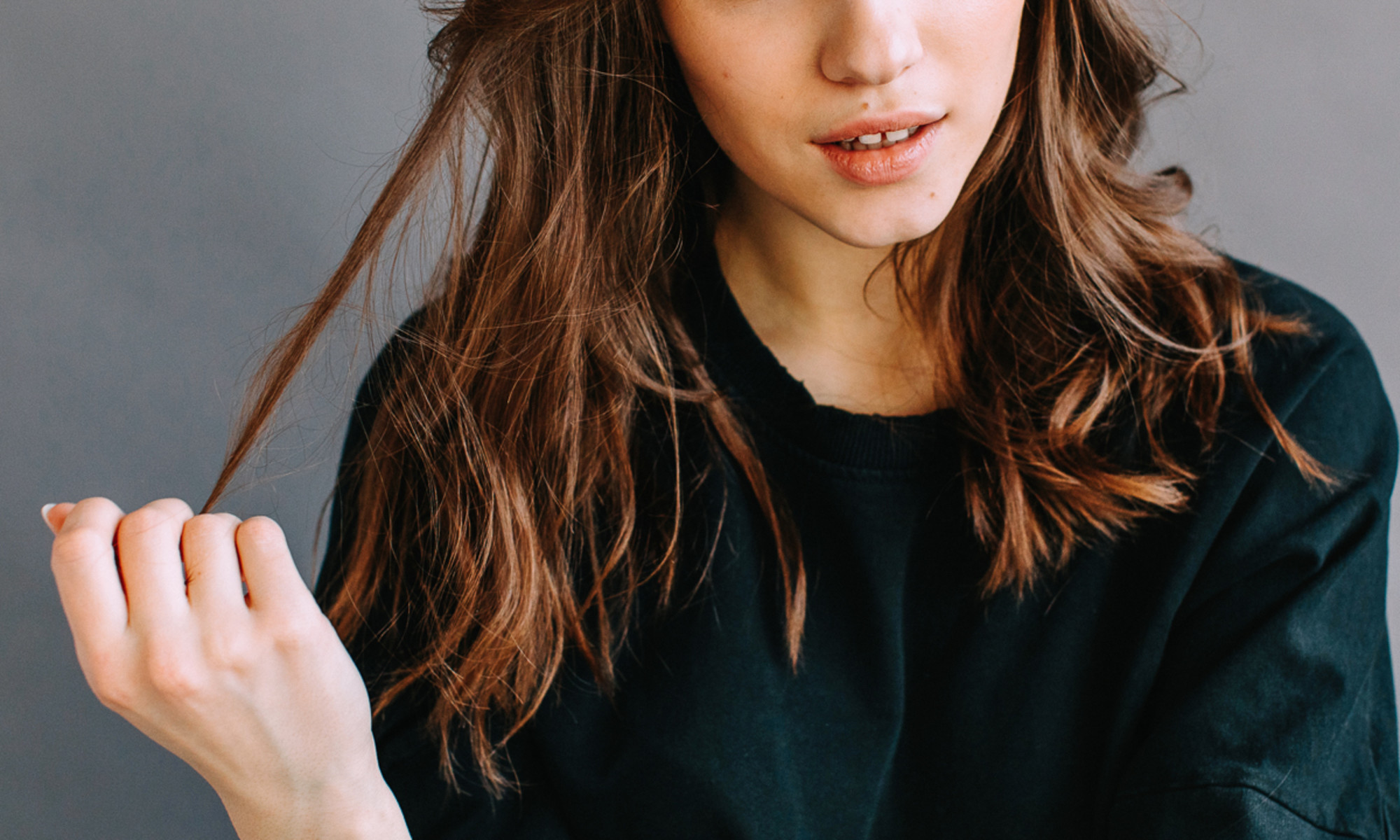 5 Common Causes Of Dry Hair + How To Deal, From Experts | mindbodygreen