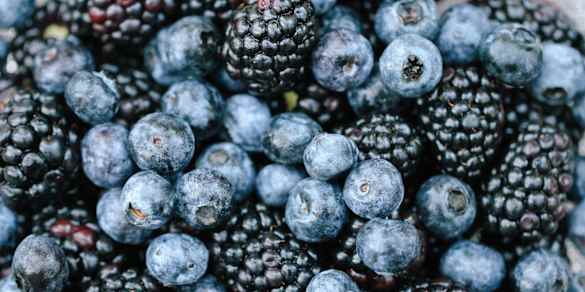 Image of These Are The Best Foods To Eat When You're Stressed, Says An RD