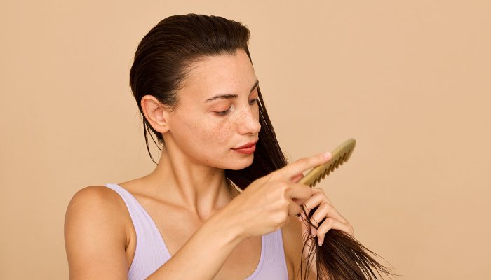 I'm A Plastic Surgeon: This Is How I Treat All My Patients With Thinning Hair 1