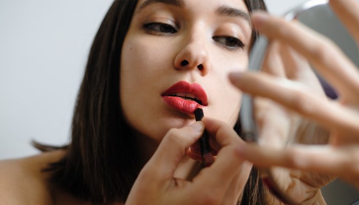 How To Apply Lipstick So It'll Last All Day — No Smears Or Smudges