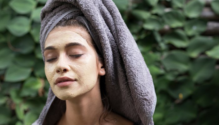 When Your Skin Is Irritated, These 8 DIY Oatmeal Masks Will Turn Things Around 1