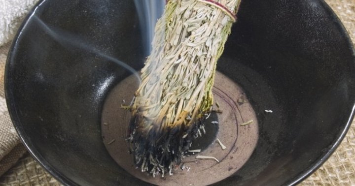 Ceremonial Smudging An Ancient Practice To Rejuvenate Your Energy