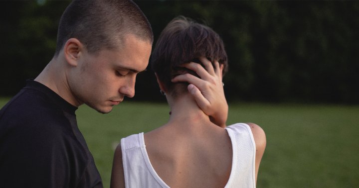 Is This The Worst Flirting Strategy Of All Time? Um, Basically