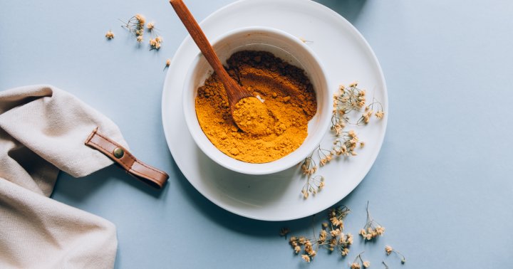 How Long Does It Take For Turmeric To Work? (Experts Say A While)