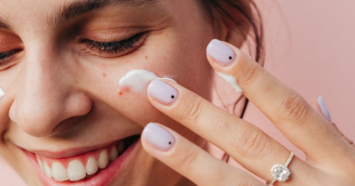 No Lie, This One Spot Treatment Shrunk My Pimple Overnight