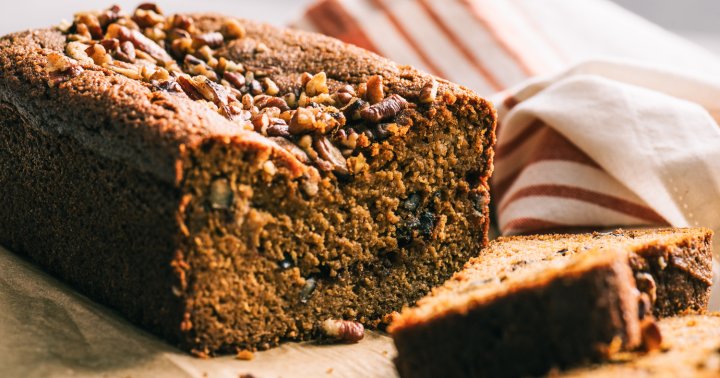 This Healthy Pumpkin Bread Can Double As Breakfast & Dessert - mindbodygreen.com