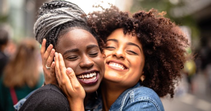 How To Be A Good Friend: 9 Tips For True Friendship