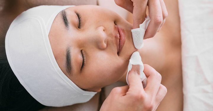 What Is An Acne Facial? Benefits, Risks & What To Expect
