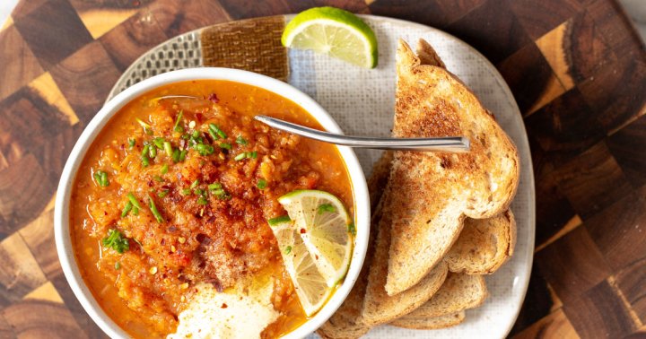 This Anti-Inflammatory Veggie Dish Is The Perfect Way To Use Up Leftover Produce