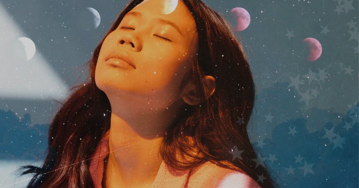 Ready For The Full Moon? What Each Zodiac Sign Needs To Know