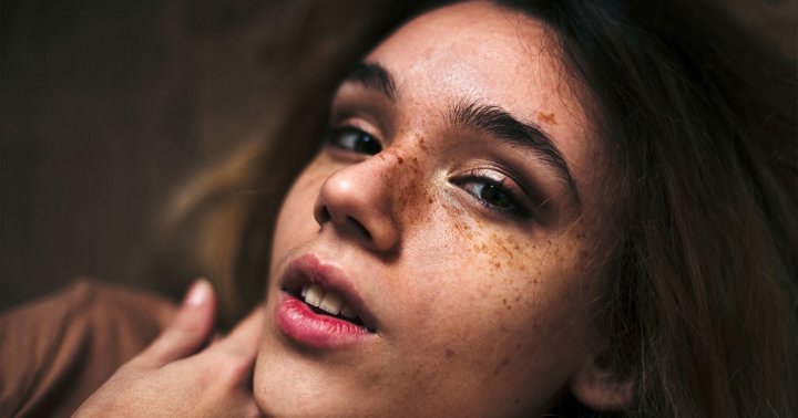 The Only Guide You Need To Apply Fake Freckles & Make Them Look 100% Natural