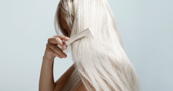 DIY Baking Soda Shampoo: Try This Clarifying Hair & Scalp Wash