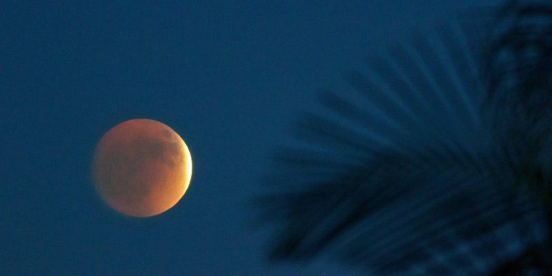 March 2021 Full Moon How To Harness The Supermoon In Libra