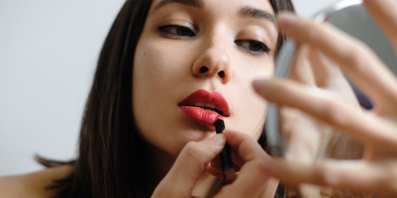 How To Find The Best Red Lipstick For Your Skin Tone | mindbodygreen