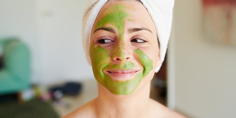 4 Diy Avocado Face Mask Recipes For Dry Dull Skin