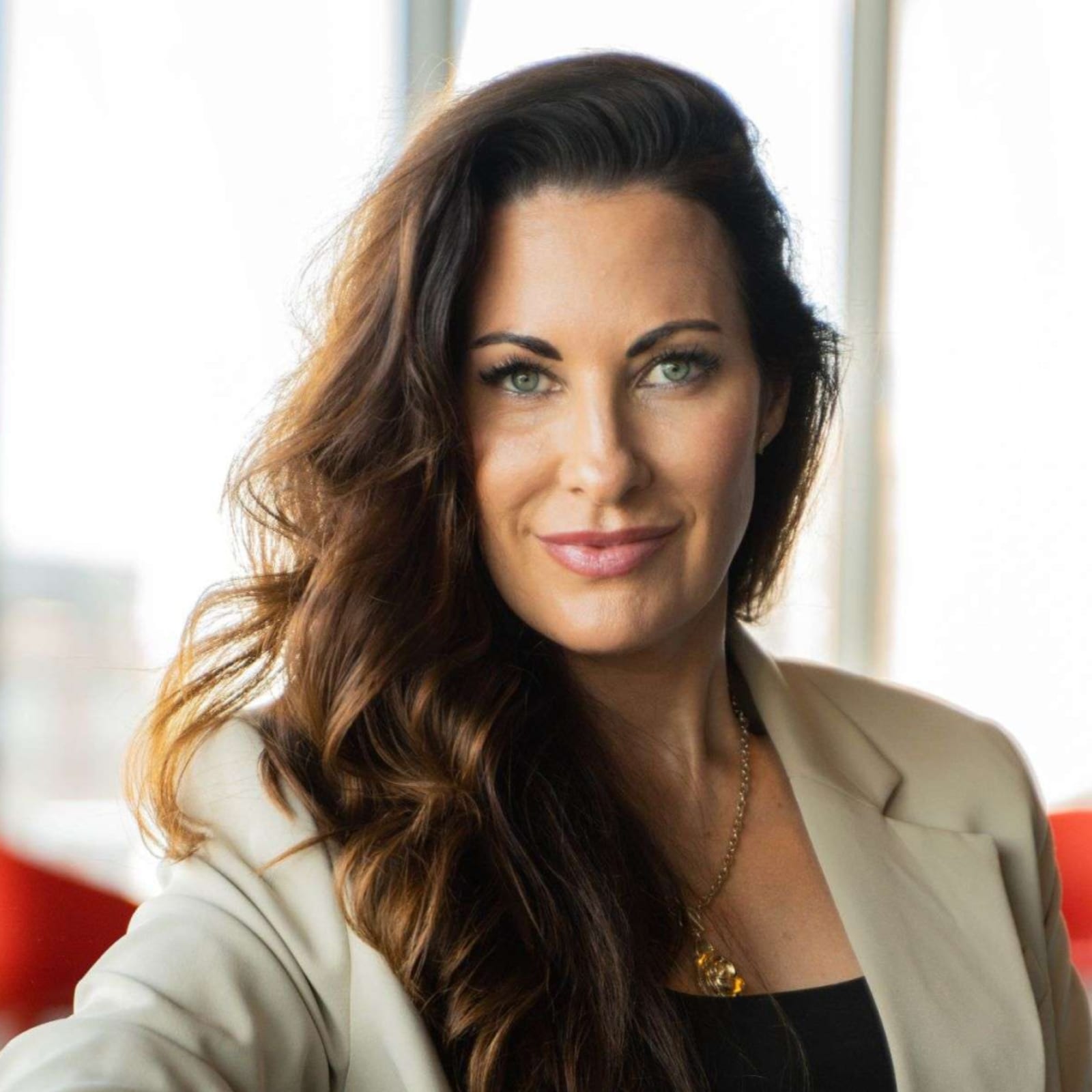 Dr. Kristen Holmes