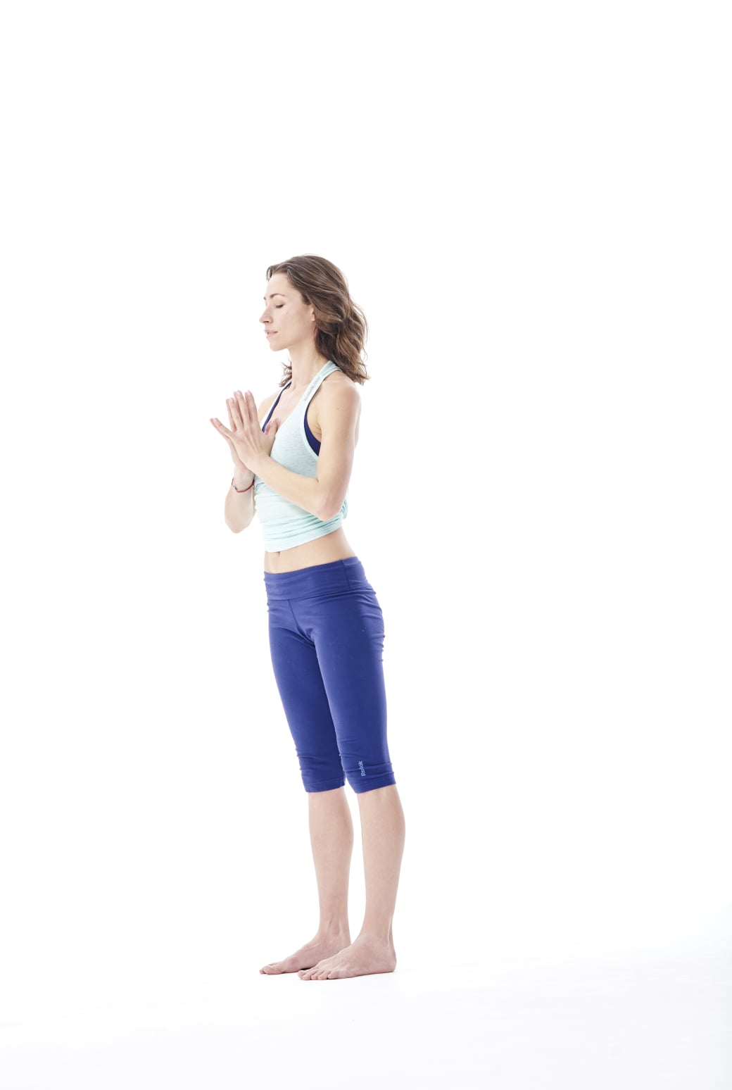 standing- gerakan yoga anti stres