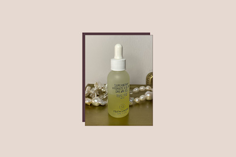 Youth To The People Superberry Glow Oil on tabletop