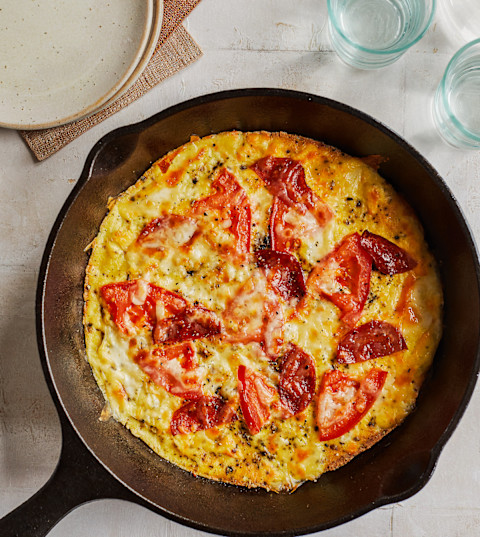 Keto Breakfast Pizza with Tomato, Pepperoni, and Mozzarella Keto Breakfast Pizza with Tomato, Pepperoni, and Mozzarella