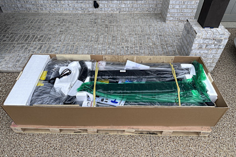 horizon 7.0 treadmill broken in box with packaging