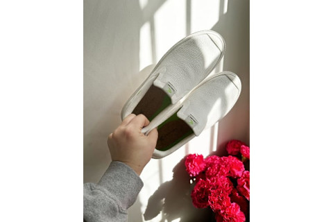 Cariuma IBI Slip-ons