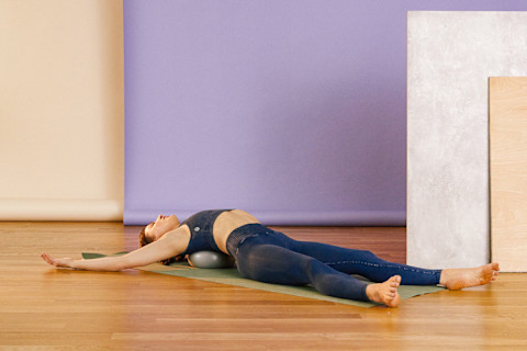 Lia Bartha - Shoulder Stretch with Pilates Ball Lia Bartha - Shoulder Stretch with Pilates Ball