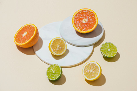 Sliced Oranges, Lemons, and Limes on a Minimal Background Sliced Oranges, Lemons, and Limes on a Minimal Background
