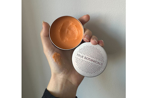 Jamie using the True Botanicals Rescue Balm