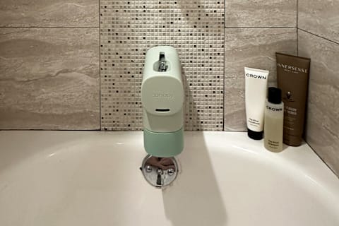 Canopy Bath Tub Filter in jade installed in bathroom