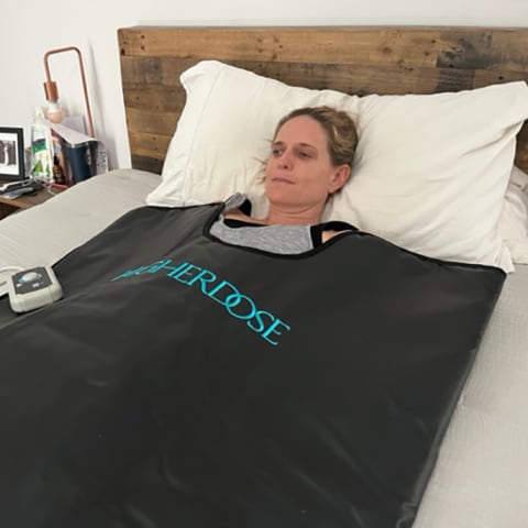 Best Infrared Sauna Blanket HigherDose Review with colleen in blanket