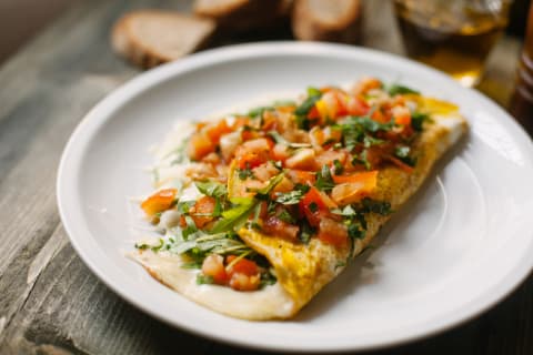 Omelet with Fresh Tomatoes, Parsley, and Arugula