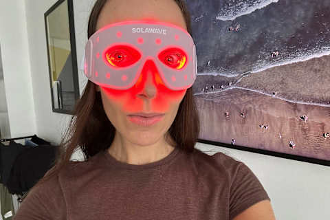 photo of editor wearing the solawave red light  mask on her eyes