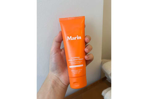 Jamie using Marin's Soothing Hydration Ceam
