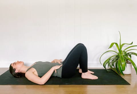 4 Exercises To Help Relieve Symptoms Of Diastasis Recti - 91