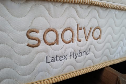 Saatva Latex Hybrid mattress edge