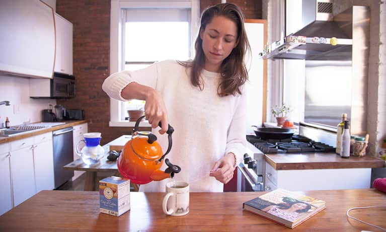 Strala Founder Tara Stiles' 4 Morning Habits For A Productive, Happy