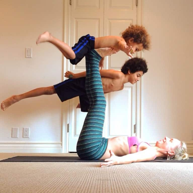 This Mom Performs Crazy Yoga Moves With Kids &amp; Becomes 