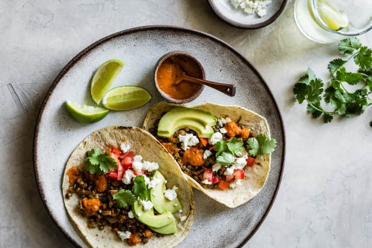 11 Healthy Cast-Iron Skillet Recipes - mindbodygreen